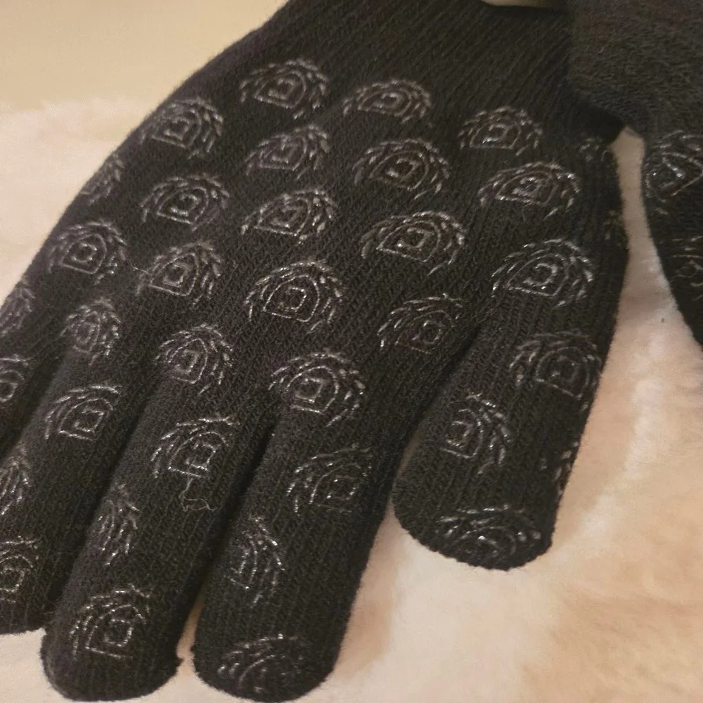 Women's Chaps Black & White Logo Knit Gloves with grip One Size